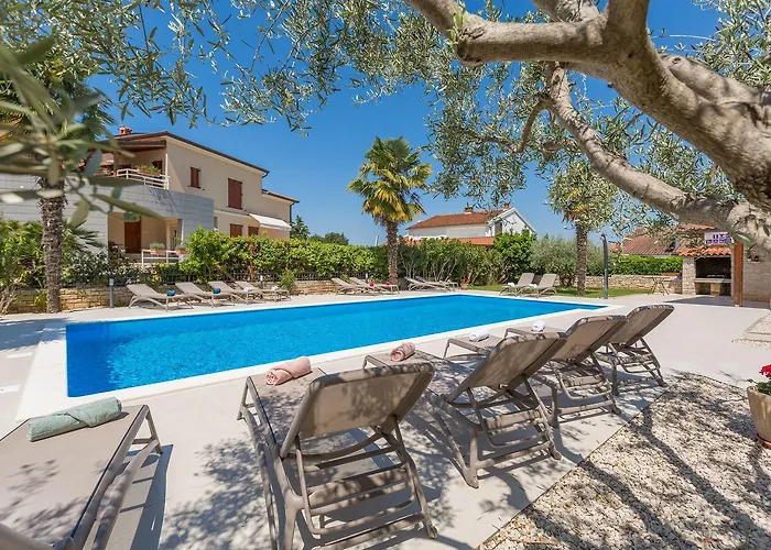 Charmantes Apartment Nur 800 Meter Zum Strand Mit Pool, Grillbereich, Waschmaschine